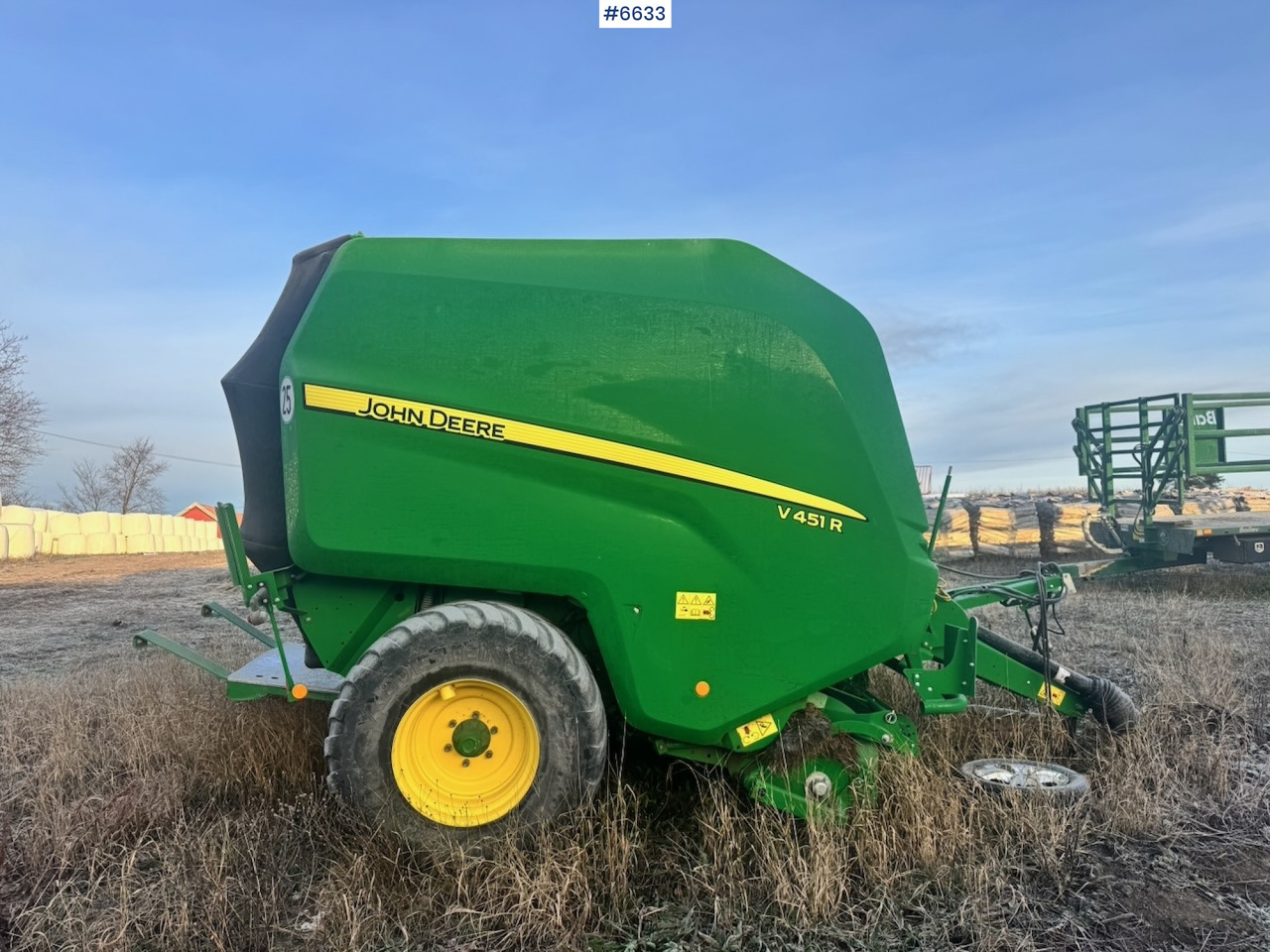 2018 John Deere V451R Round baler - Máquina para produção de feno: foto 3 2018 John Deere V451R Round baler - Máquina para produção de feno: foto 3