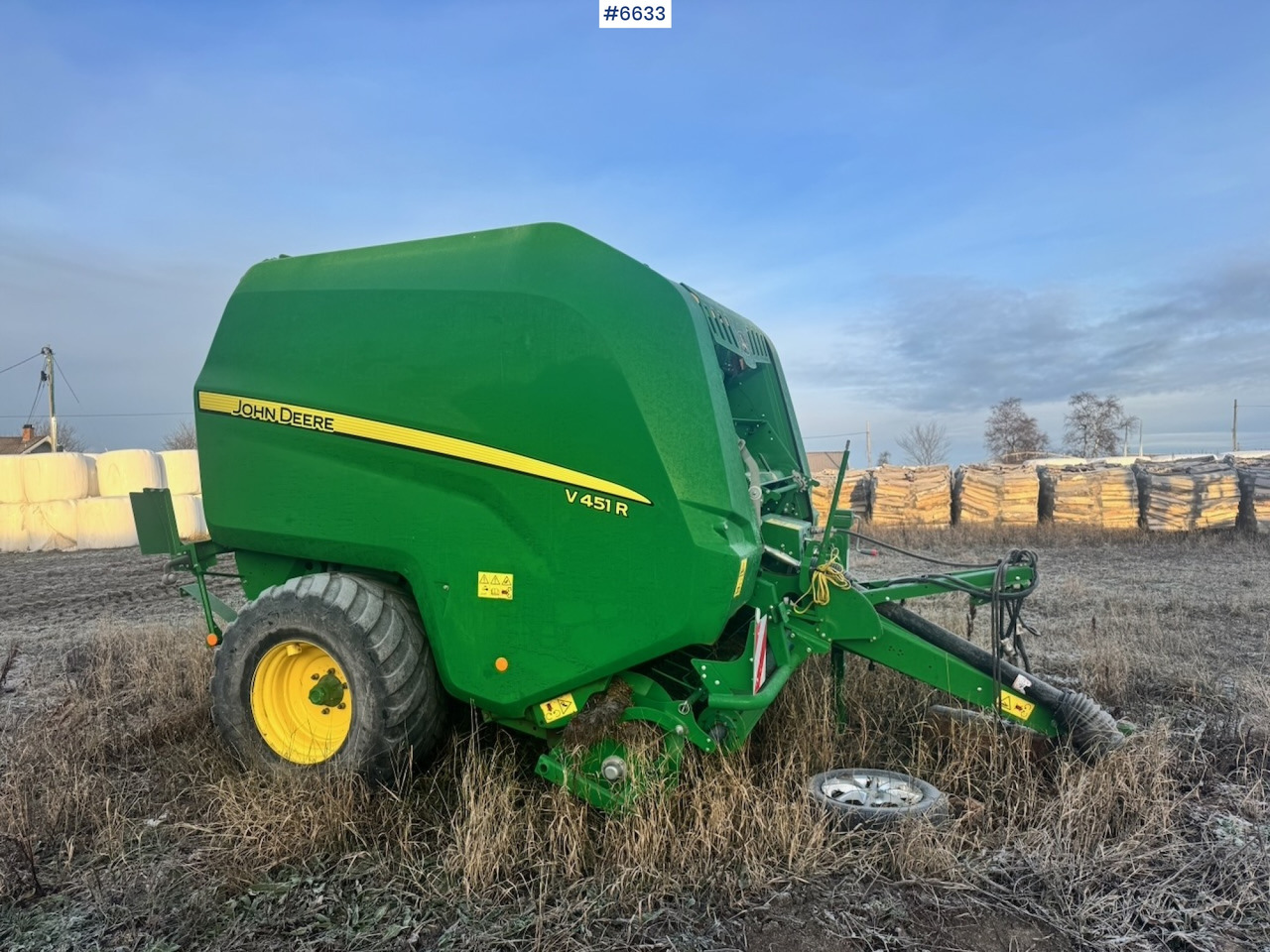 2018 John Deere V451R Round baler - Máquina para produção de feno: foto 2 2018 John Deere V451R Round baler - Máquina para produção de feno: foto 2