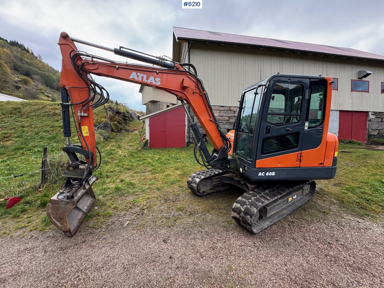 2019 Atlas AC 60B with 3 buckets, grapple, and spike. Low hours!! - Escavadeira: foto 4 2019 Atlas AC 60B with 3 buckets, grapple, and spike. Low hours!! - Escavadeira: foto 4