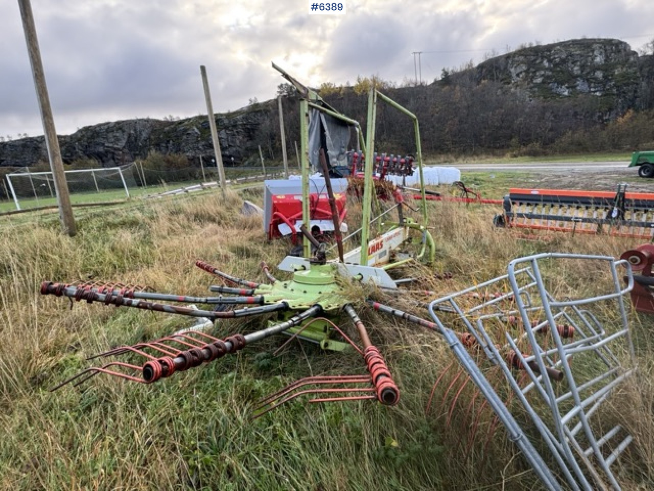 Claas Liner 470S - Máquina para produção de feno: foto 3 Claas Liner 470S - Máquina para produção de feno: foto 3