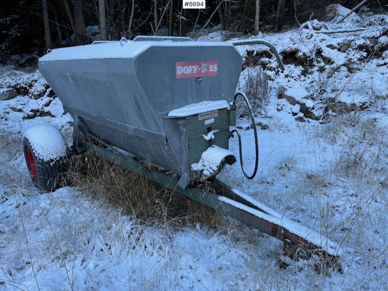 Doff X25 Manure spreader - Espalhador de estrume: foto 3 Doff X25 Manure spreader - Espalhador de estrume: foto 3