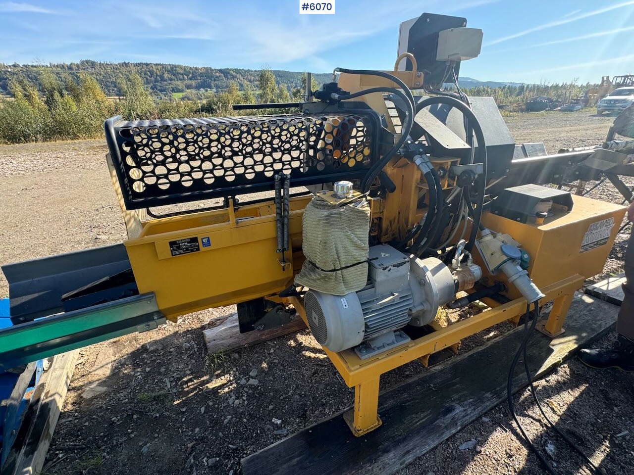 2010 Kisaved Kubik firewood processor with log table and conveyor belt. - Equipamento florestal: foto 4 2010 Kisaved Kubik firewood processor with log table and conveyor belt. - Equipamento florestal: foto 4
