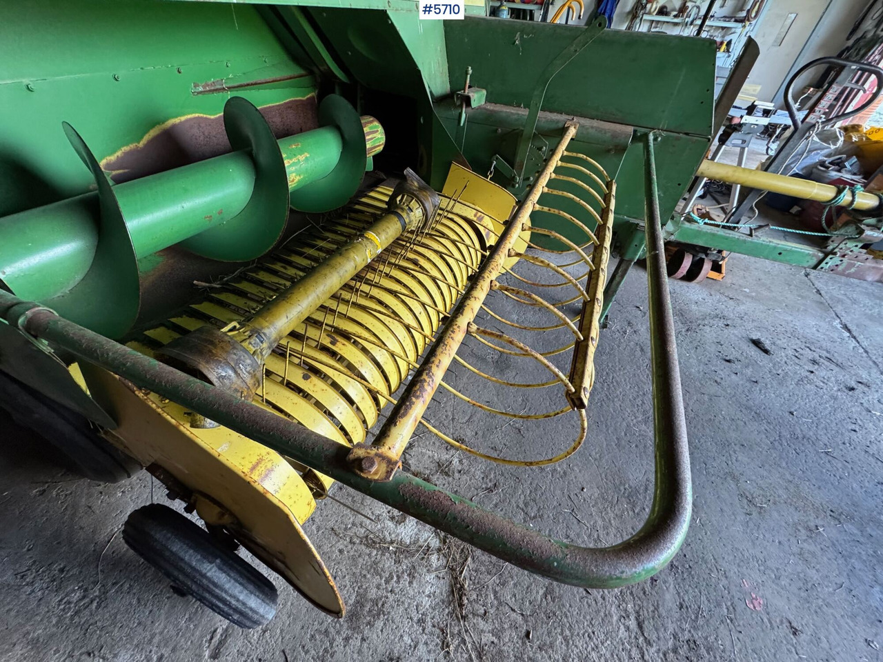 Locação de  John Deere 336 Square baler. John Deere 336 Square baler.: foto 8