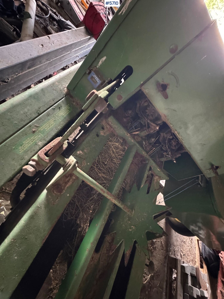 Locação de  John Deere 336 Square baler. John Deere 336 Square baler.: foto 19