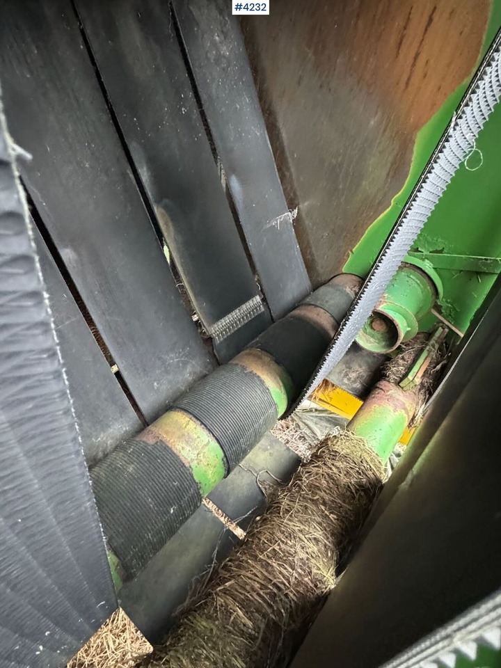 Locação de  John Deere 545 Round baler John Deere 545 Round baler: foto 14