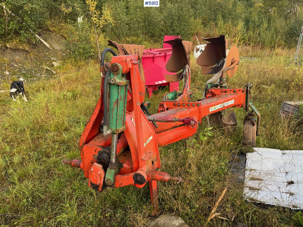 Kverneland 3-furrow reversible plough - Maquina para lavrar a terra: foto 5 Kverneland 3-furrow reversible plough - Maquina para lavrar a terra: foto 5