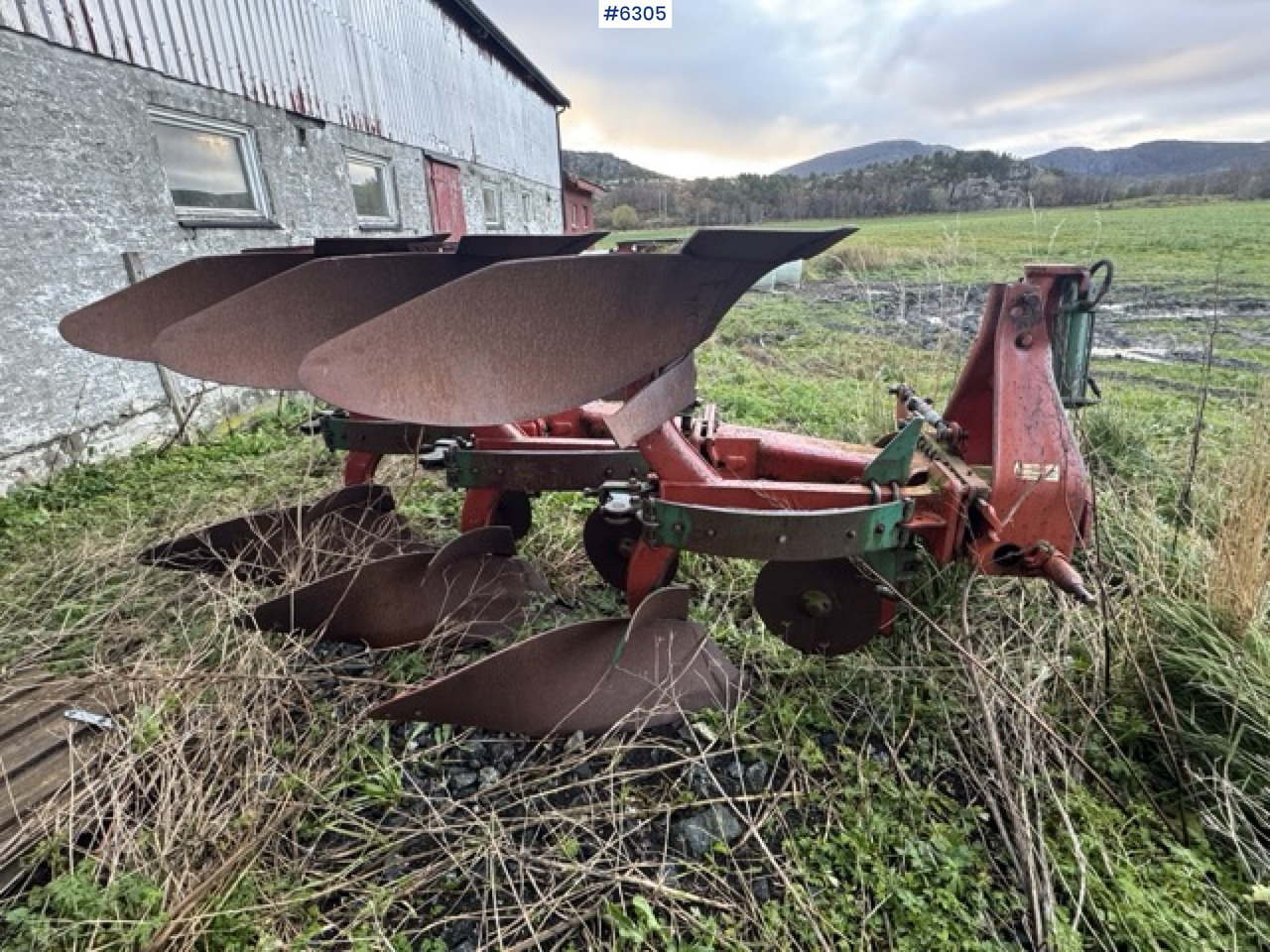 Kverneland 3-furrow reversible plough - Maquina para lavrar a terra: foto 3 Kverneland 3-furrow reversible plough - Maquina para lavrar a terra: foto 3