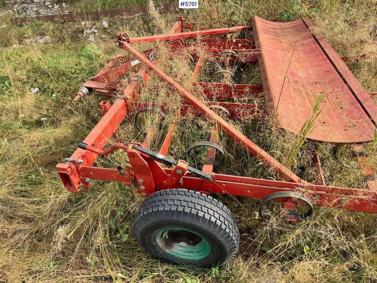 Maquina para lavrar a terra Kverneland Futura Harrow.: foto 10