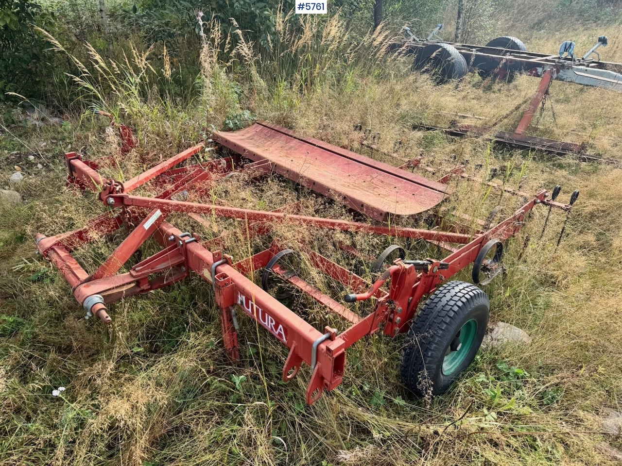 Kverneland Futura Harrow. - Maquina para lavrar a terra: foto 1 Kverneland Futura Harrow. - Maquina para lavrar a terra: foto 1