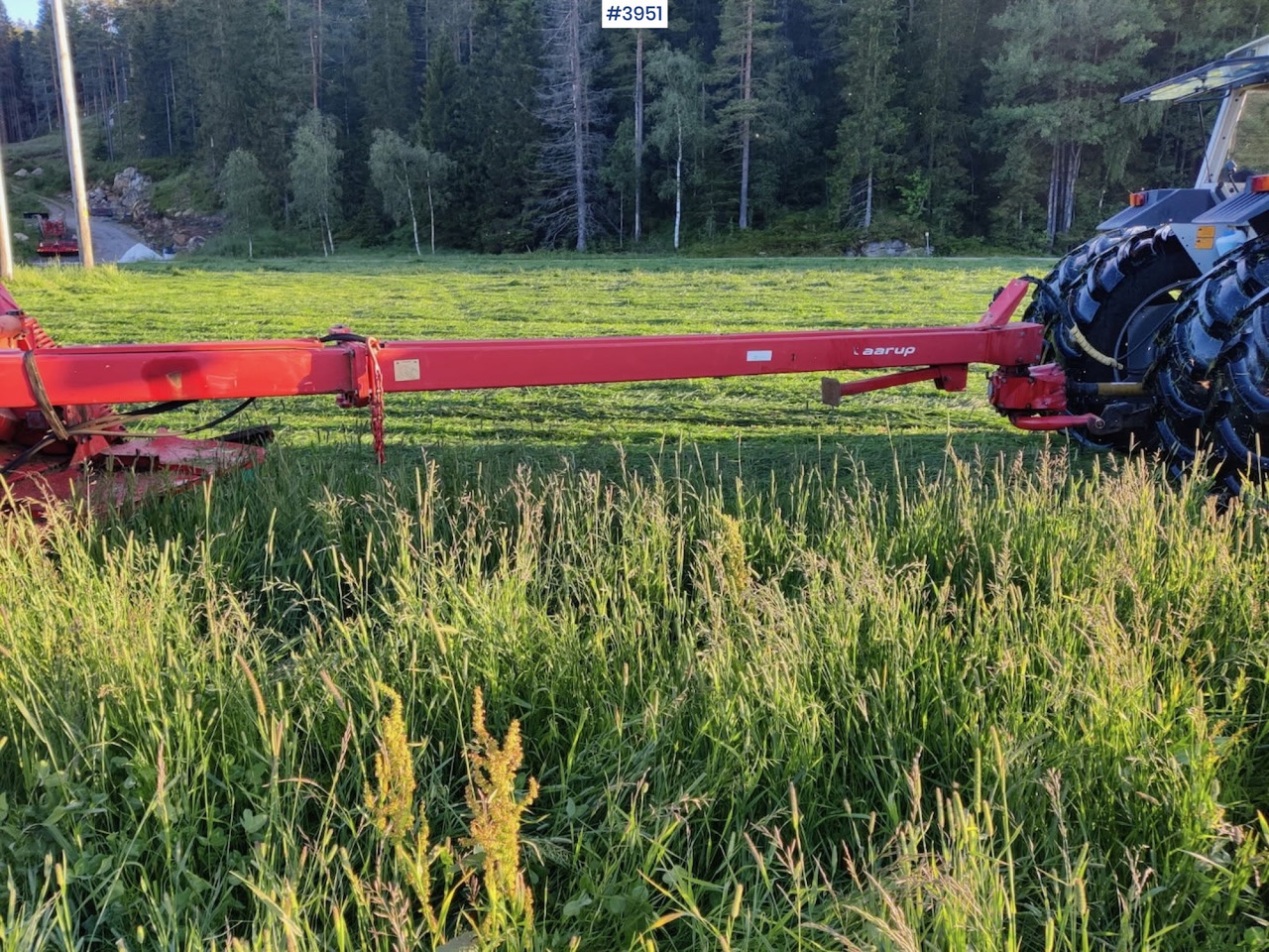 Kverneland Taarup 4040 C Mowing machine w/undercarriage - Máquina para produção de feno: foto 4 Kverneland Taarup 4040 C Mowing machine w/undercarriage - Máquina para produção de feno: foto 4