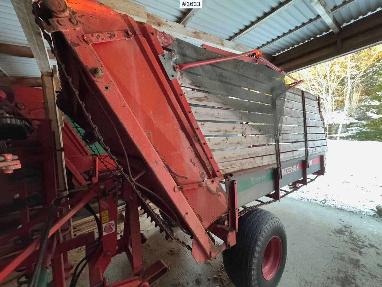 Kverneland UN7000 unloading trailer - Máquina para produção de feno: foto 5 Kverneland UN7000 unloading trailer - Máquina para produção de feno: foto 5