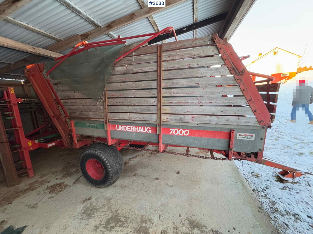 Kverneland UN7000 unloading trailer - Máquina para produção de feno: foto 4 Kverneland UN7000 unloading trailer - Máquina para produção de feno: foto 4