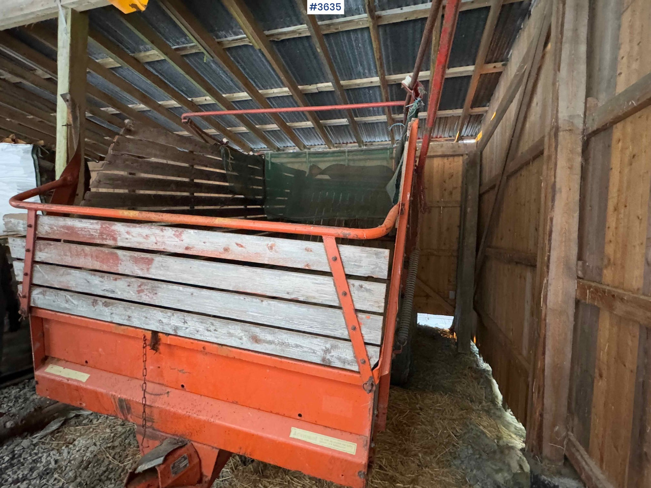 Kverneland UN7000 unloading trailer - Máquina para produção de feno: foto 3 Kverneland UN7000 unloading trailer - Máquina para produção de feno: foto 3