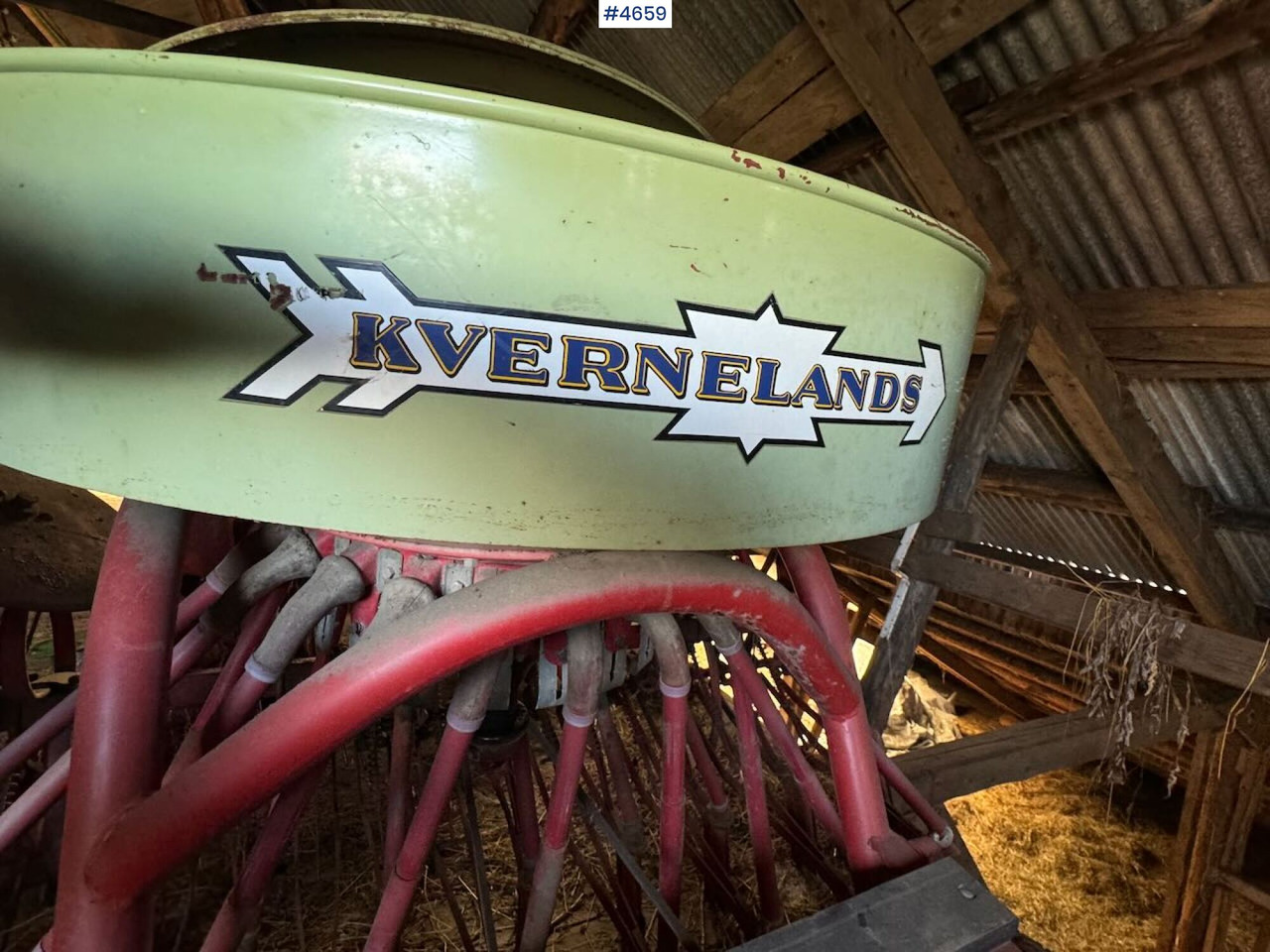Kverneland seed drill w/ grass seed unit - Semeadora combinada: foto 4 Kverneland seed drill w/ grass seed unit - Semeadora combinada: foto 4