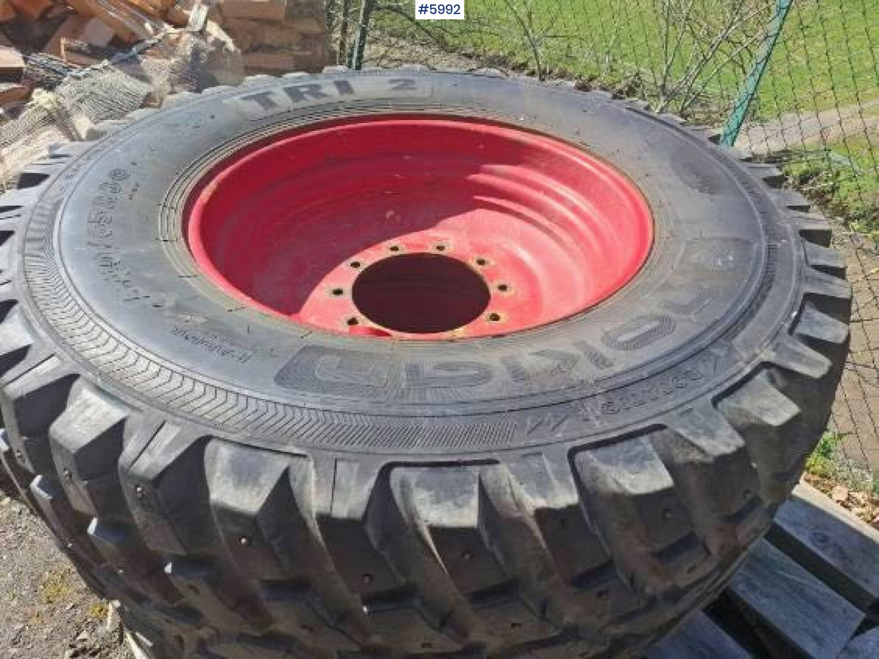 Nokian TRI2 2stk dekk på felg 540/65R30 - Roda completa: foto 2 Nokian TRI2 2stk dekk på felg 540/65R30 - Roda completa: foto 2