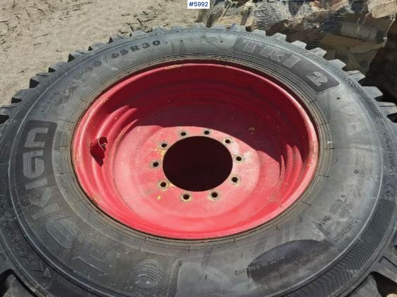 Nokian TRI2 2stk dekk på felg 540/65R30 - Roda completa: foto 1 Nokian TRI2 2stk dekk på felg 540/65R30 - Roda completa: foto 1