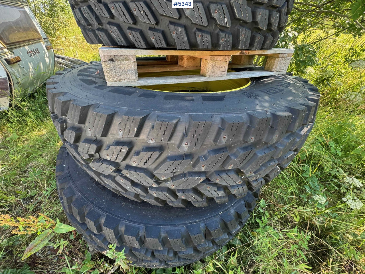 Nokian tires – complete set with rims - Roda completa de Trator: foto 4 Nokian tires – complete set with rims - Roda completa de Trator: foto 4