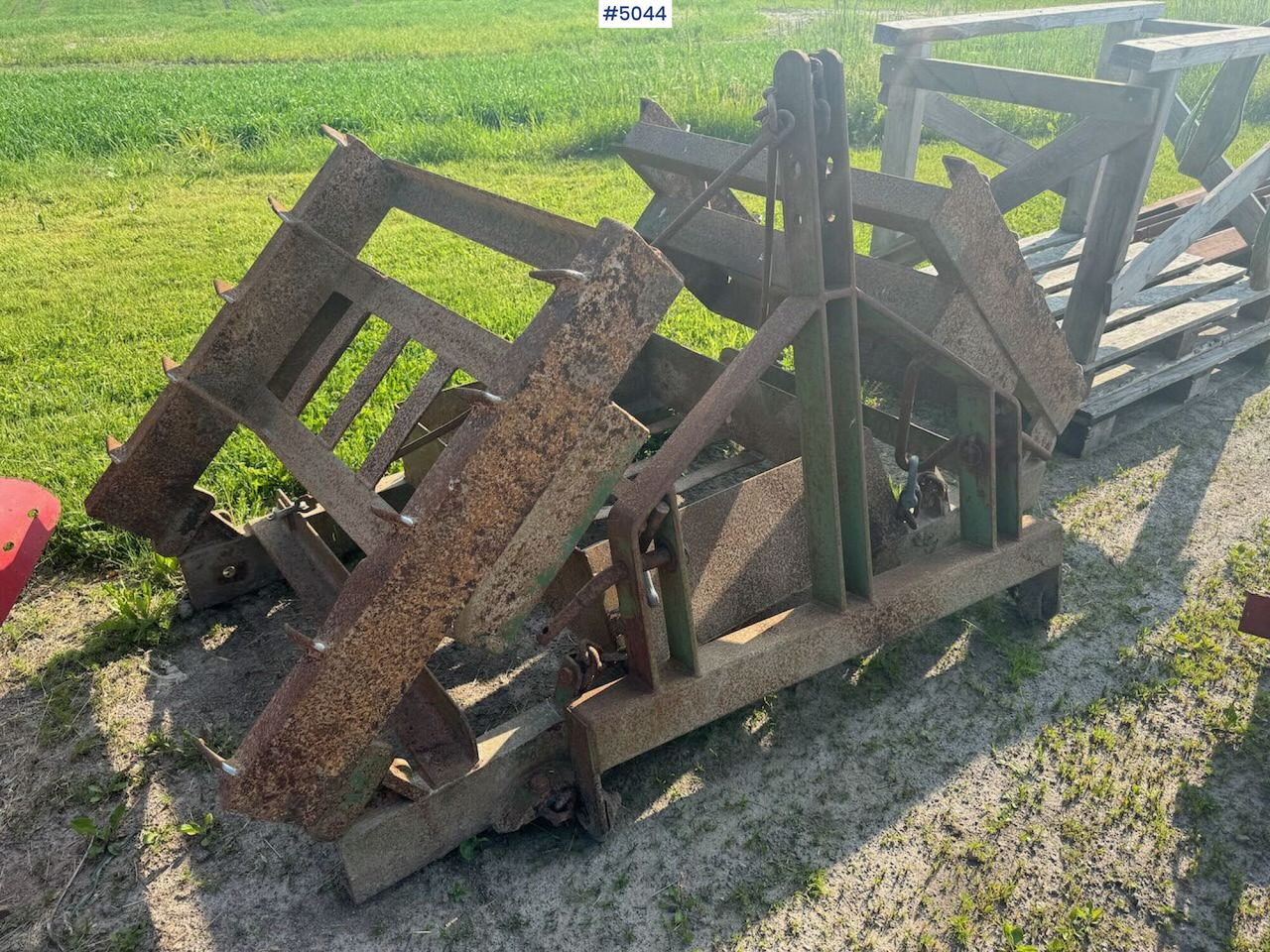 Robust Harrow - Maquina para lavrar a terra: foto 1 Robust Harrow - Maquina para lavrar a terra: foto 1