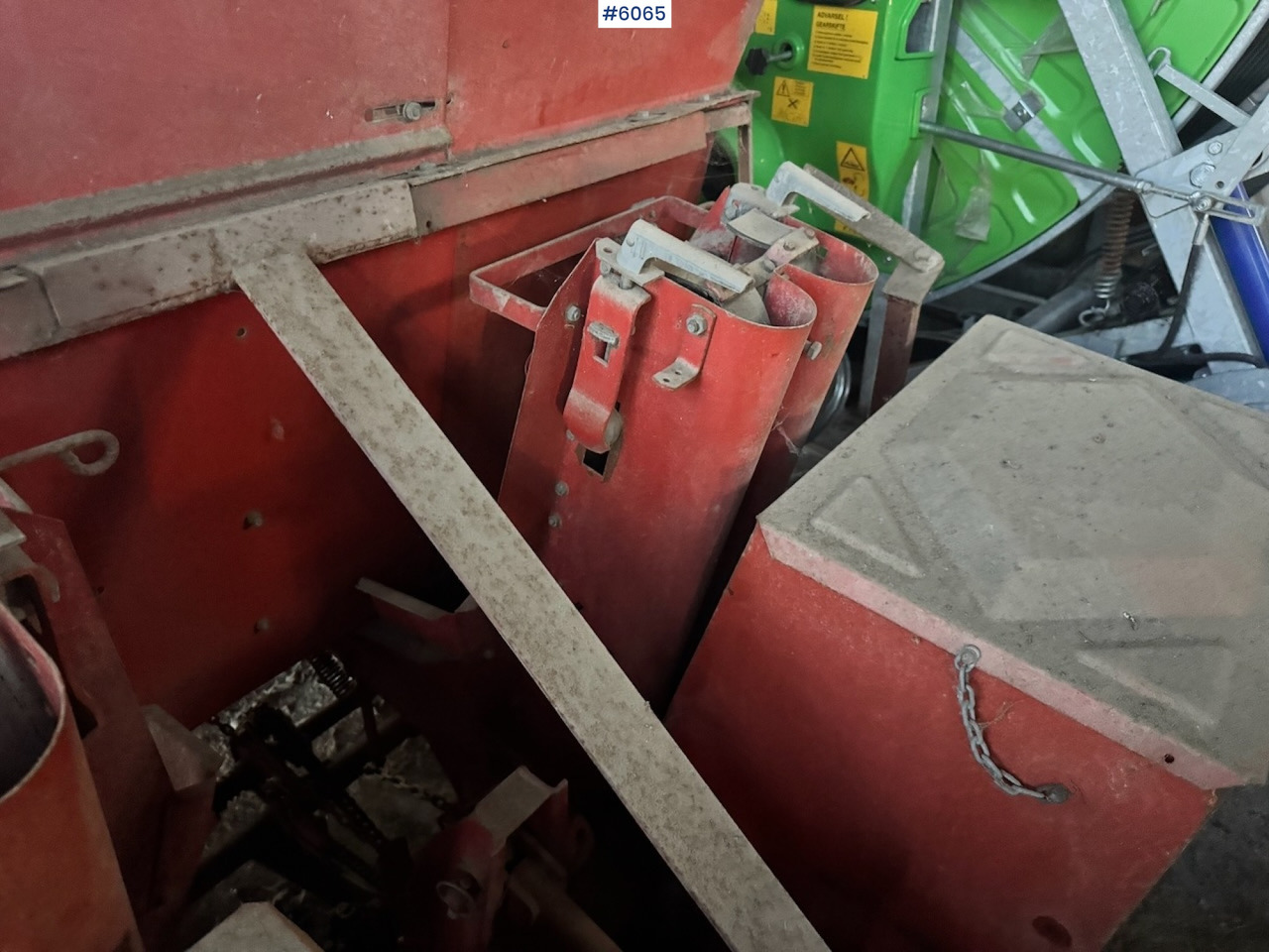 Underhaug 1400 potato planter - Semeador de batatas: foto 5 Underhaug 1400 potato planter - Semeador de batatas: foto 5