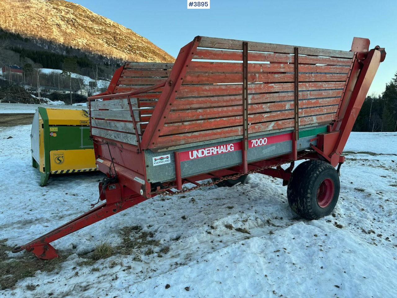 Underhaug 7000 unloader wagon - Máquina para produção de feno: foto 3 Underhaug 7000 unloader wagon - Máquina para produção de feno: foto 3