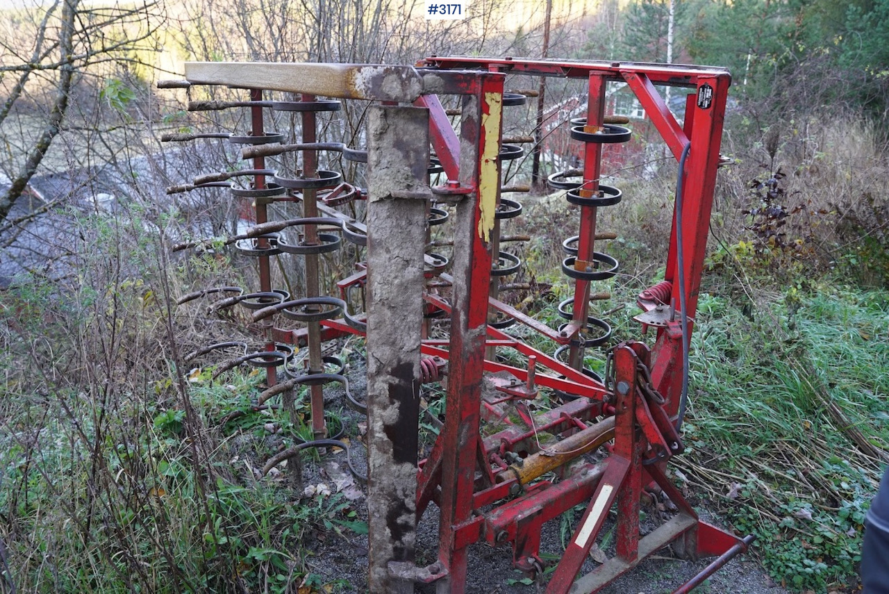 Väderstad harrow 3,4 M - Maquina para lavrar a terra: foto 2 Väderstad harrow 3,4 M - Maquina para lavrar a terra: foto 2