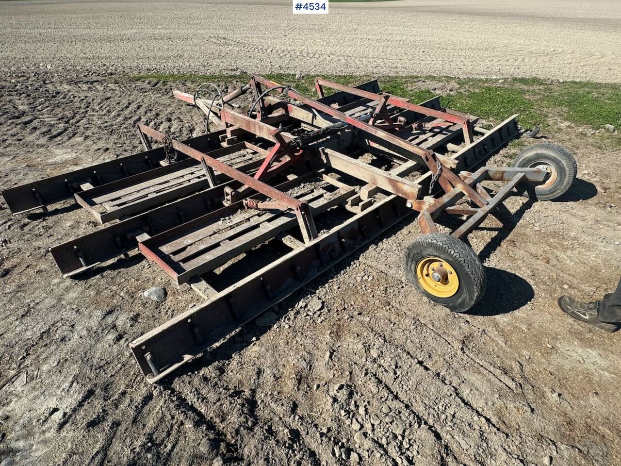 Väderstad harrow - Maquina para lavrar a terra: foto 1 Väderstad harrow - Maquina para lavrar a terra: foto 1