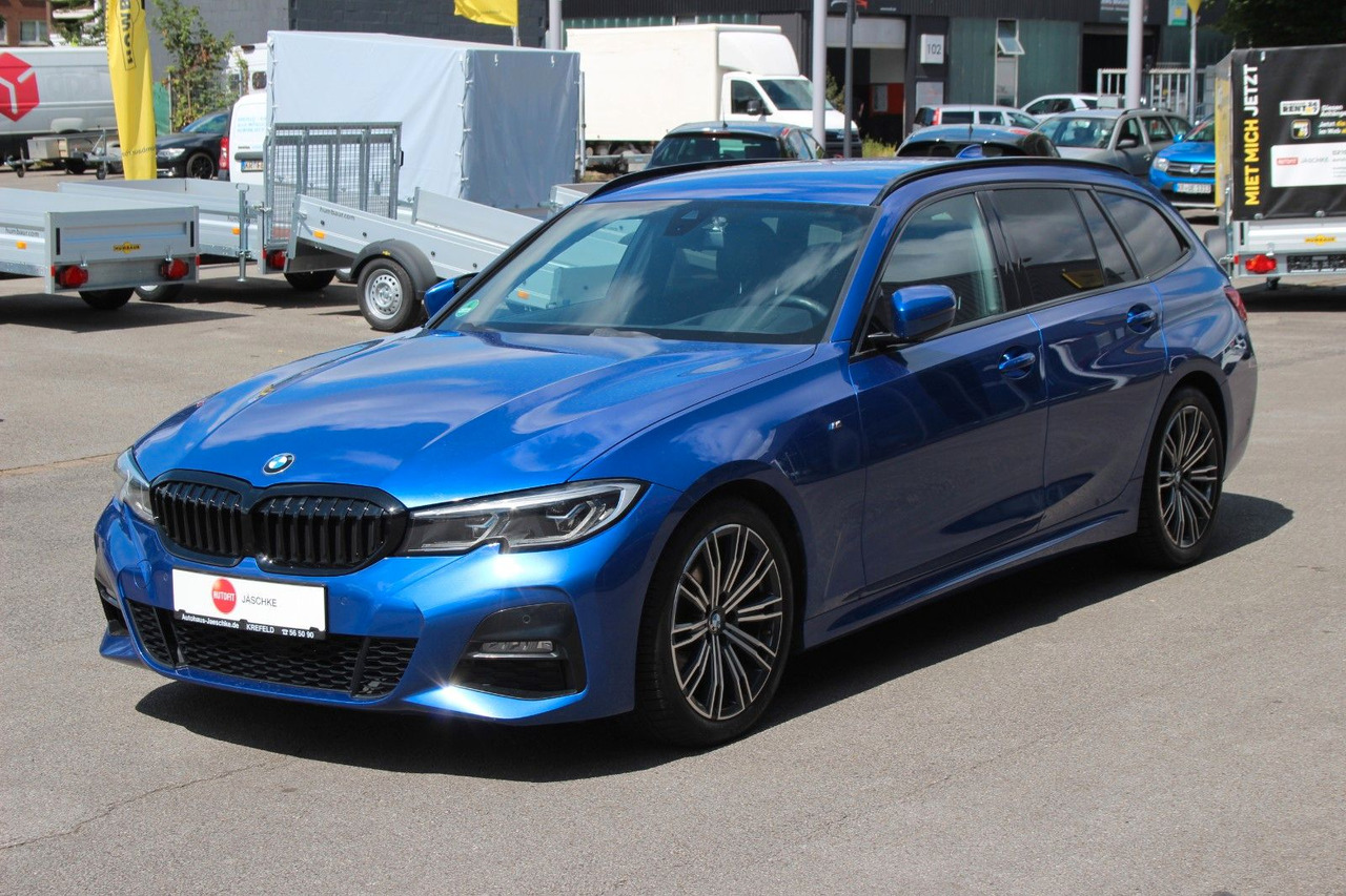 BMW 320 Touring d M Sport Laser Alcantara Harman Kar - Automóvel: foto 4 BMW 320 Touring d M Sport Laser Alcantara Harman Kar - Automóvel: foto 4