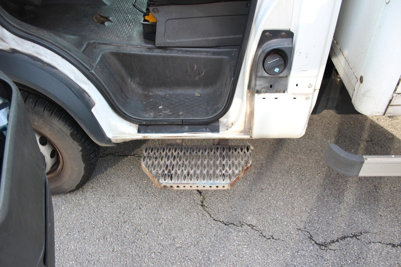 Iveco Daily 70C17 Koffer - Carrinha de contentor: foto 5 Iveco Daily 70C17 Koffer - Carrinha de contentor: foto 5