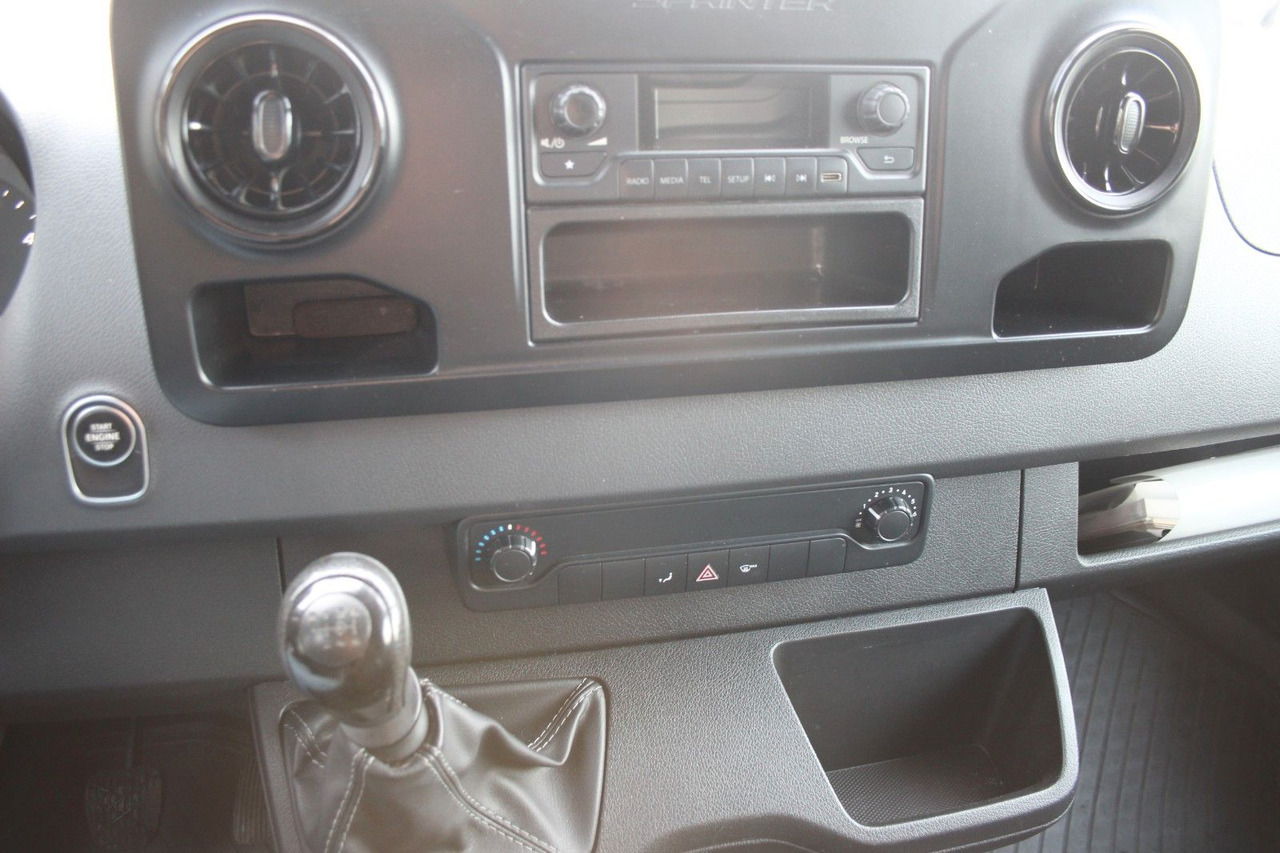 Furgão compacto Mercedes-Benz Sprinter III Kasten 214 CDI WORKER L1H1 GEPFLEGT: foto 10 Furgão compacto Mercedes-Benz Sprinter III Kasten 214 CDI WORKER L1H1 GEPFLEGT: foto 10