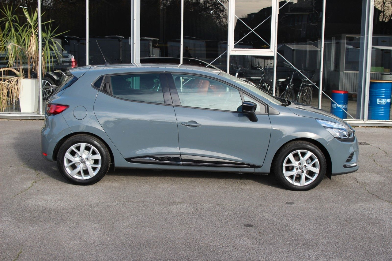 Renault Clio IV Limited 13tKM aus Rentnerbesitz Navi - Sedã: foto 2 Renault Clio IV Limited 13tKM aus Rentnerbesitz Navi - Sedã: foto 2