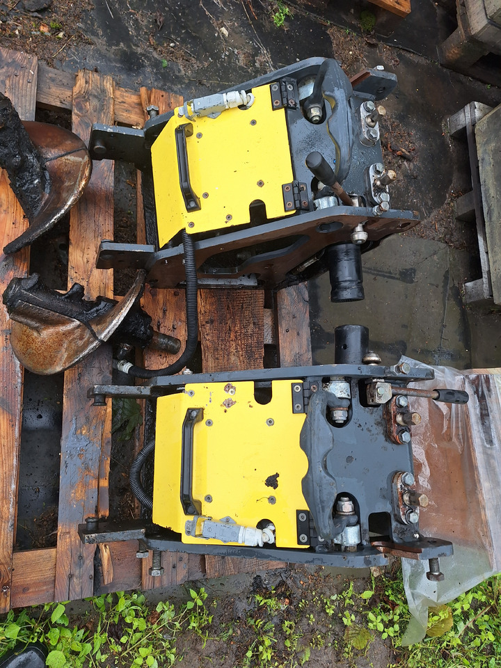 Acabadora Bomag Bf 300C-3: foto 17