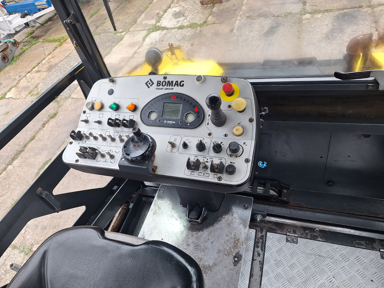 Acabadora Bomag Bf 300C-3: foto 11