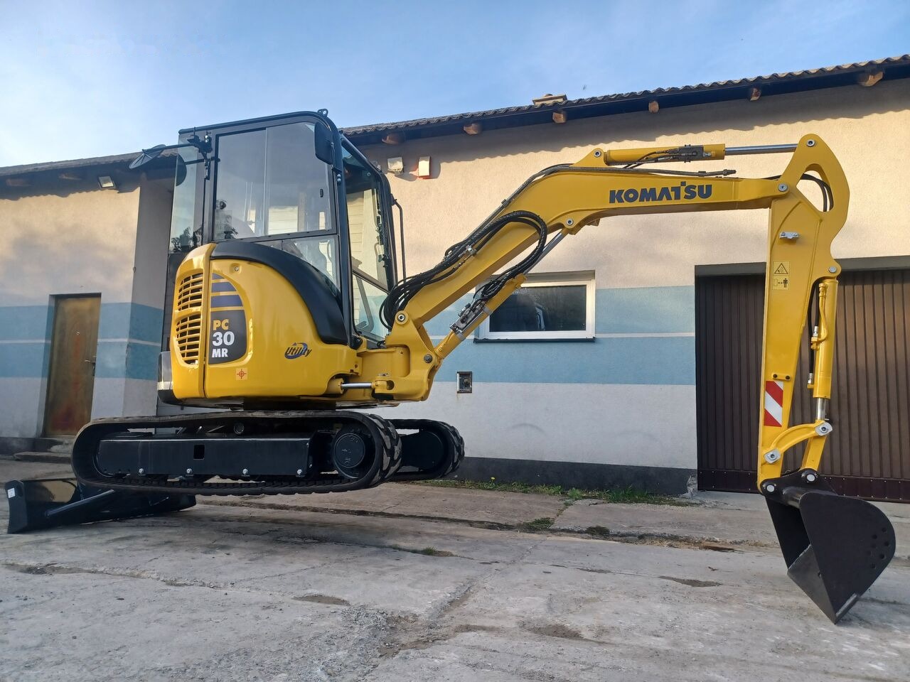 Komatsu PC30MR-3 - Mini escavadeira: foto 2 Komatsu PC30MR-3 - Mini escavadeira: foto 2
