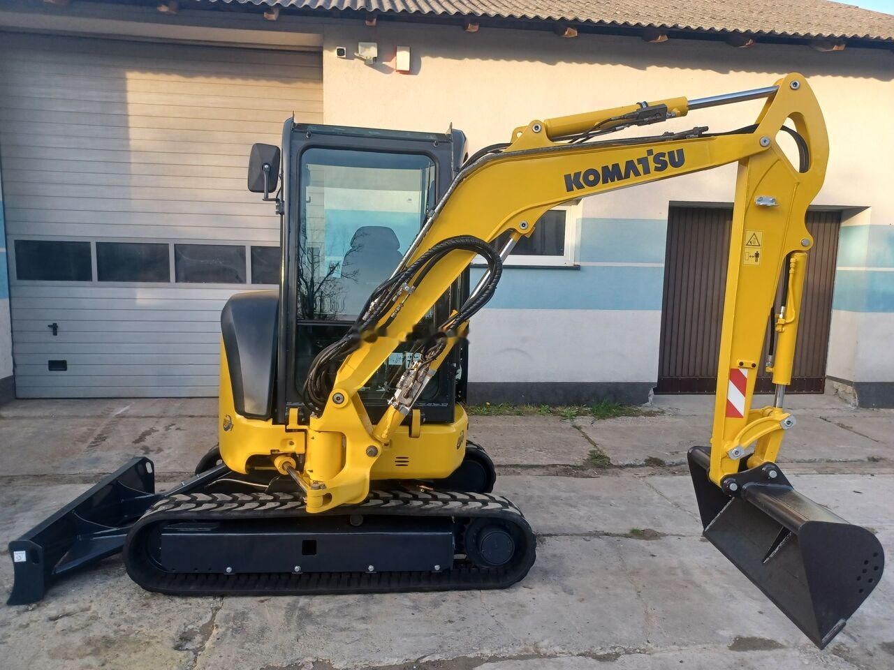Mini escavadeira Komatsu PC30MR-3: foto 14