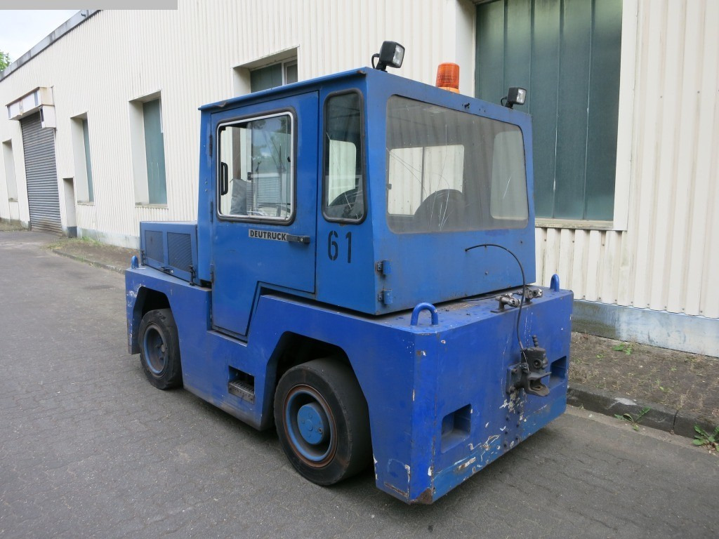 Deutruck DD120 - Trator de bagagem: foto 2 Deutruck DD120 - Trator de bagagem: foto 2