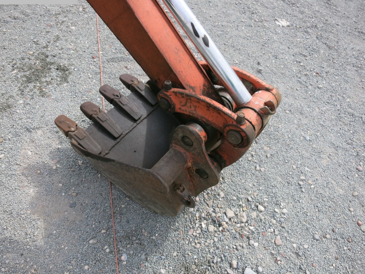 HITACHI EX26 - Mini escavadeira: foto 2 HITACHI EX26 - Mini escavadeira: foto 2