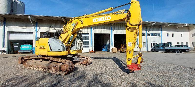 New Holland E235B SRNLC - Escavadora de rastos: foto 2 New Holland E235B SRNLC - Escavadora de rastos: foto 2