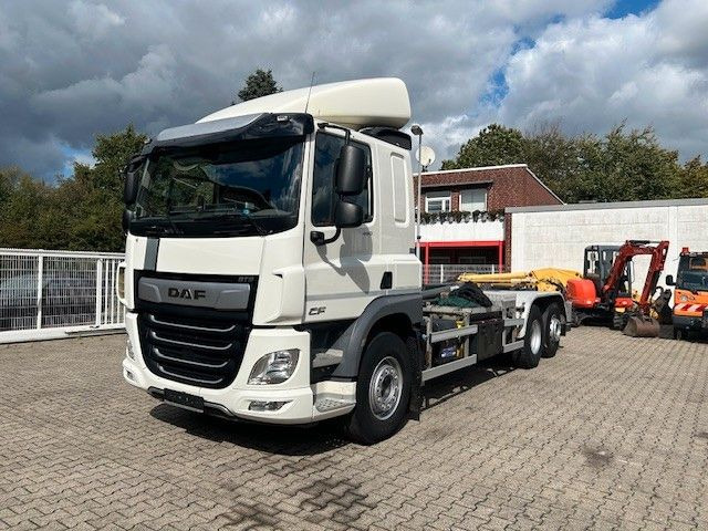DAF CF 450 Abroller 6x2 - Caminhão polibenne: foto 2 DAF CF 450 Abroller 6x2 - Caminhão polibenne: foto 2