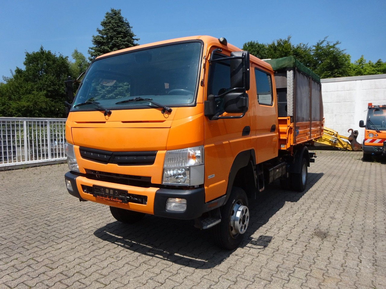 FUSO Canter Doppelkabine MEILLER 3Skipper 4x4 - Furgão basculante: foto 2 FUSO Canter Doppelkabine MEILLER 3Skipper 4x4 - Furgão basculante: foto 2