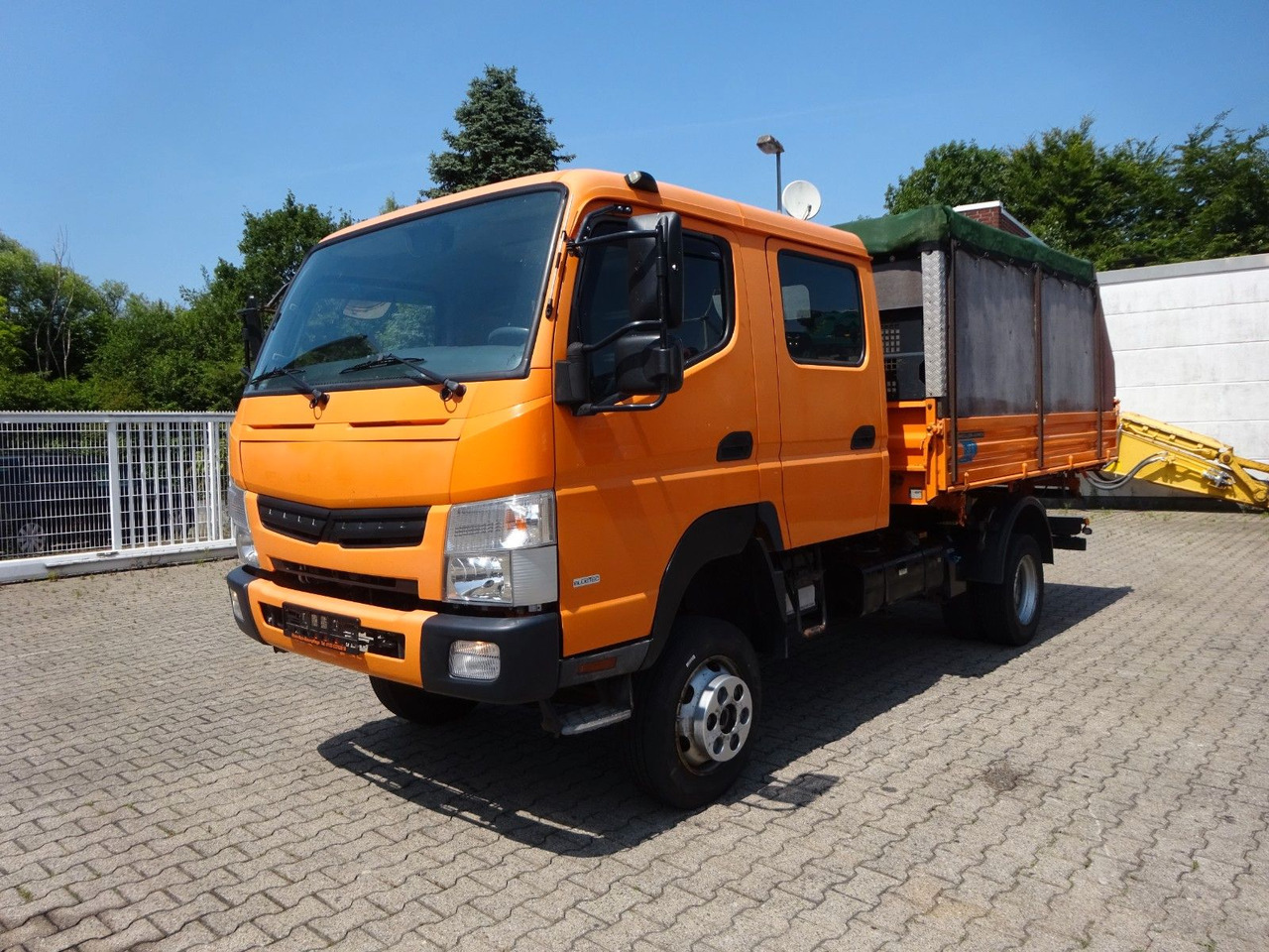 FUSO Canter Doppelkabine MEILLER 3Skipper 4x4 - Furgão basculante: foto 3 FUSO Canter Doppelkabine MEILLER 3Skipper 4x4 - Furgão basculante: foto 3