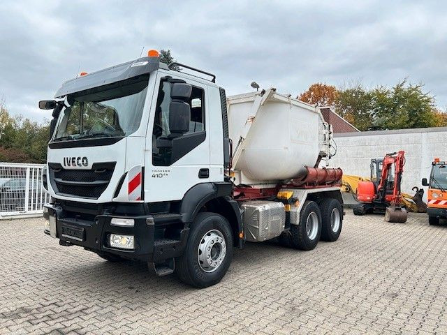 Iveco 410 TRAKKER Wechselsystem Kipper + Asphaltmulde - Caminhão multibenne: foto 2 Iveco 410 TRAKKER Wechselsystem Kipper + Asphaltmulde - Caminhão multibenne: foto 2