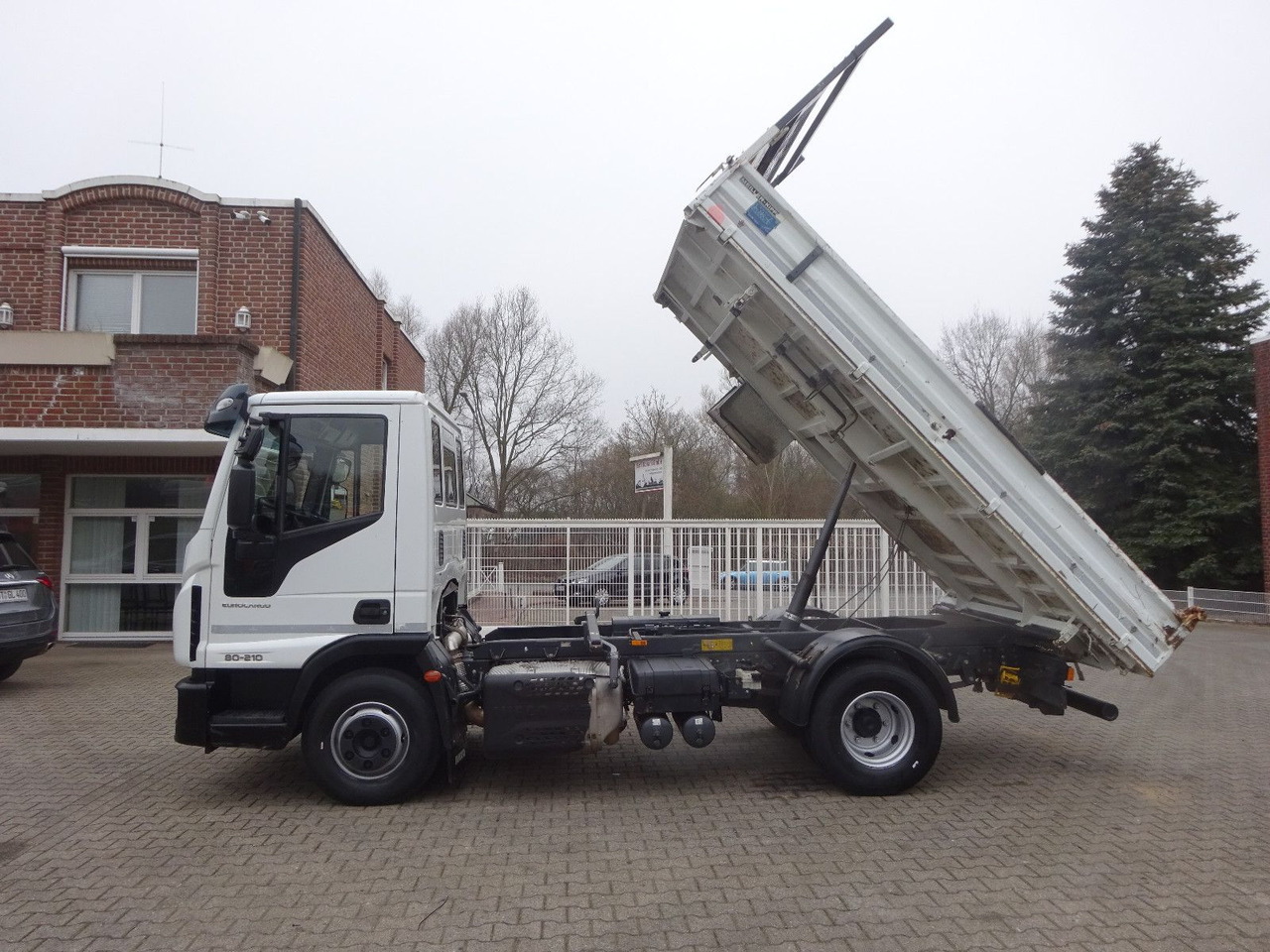Iveco 80-120 Eurocargo MEILLER 3SKipper 4x2 - Caminhão basculante: foto 2 Iveco 80-120 Eurocargo MEILLER 3SKipper 4x2 - Caminhão basculante: foto 2