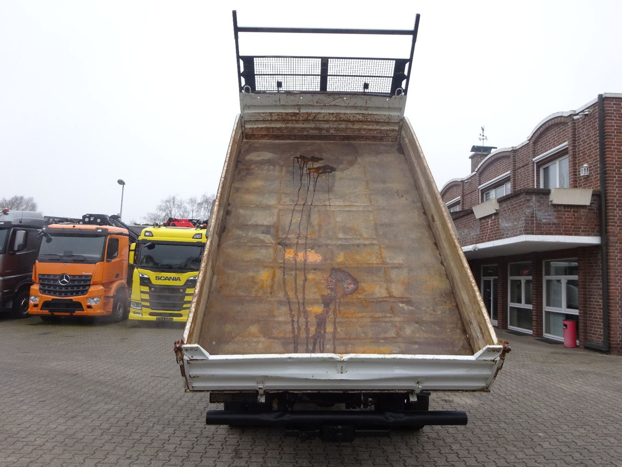 Iveco 80-120 Eurocargo MEILLER 3SKipper 4x2 - Caminhão basculante: foto 4 Iveco 80-120 Eurocargo MEILLER 3SKipper 4x2 - Caminhão basculante: foto 4