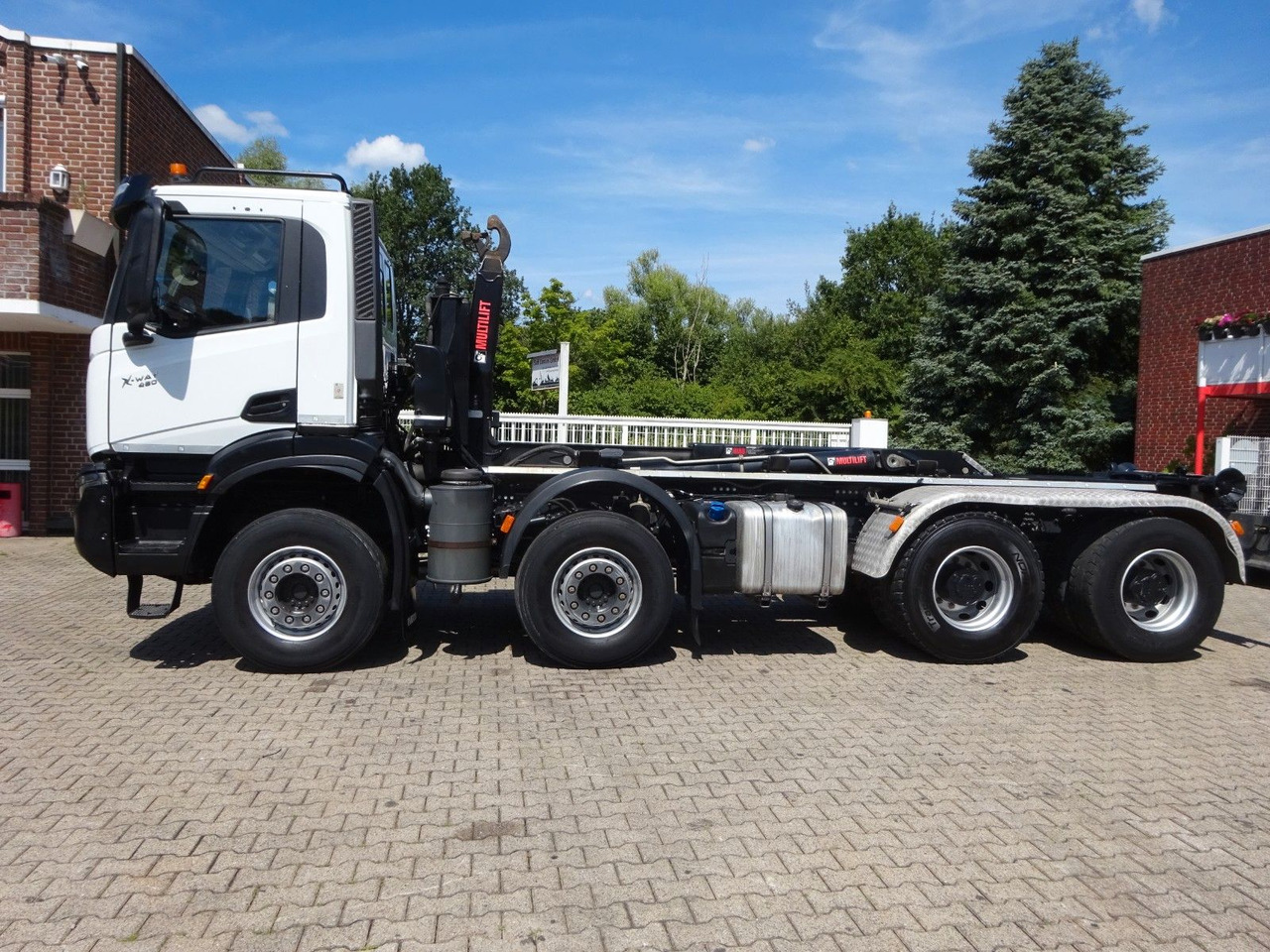 Iveco X-WAY 480 HIAB ABROLLER 8x4 - Caminhão polibenne: foto 5 Iveco X-WAY 480 HIAB ABROLLER 8x4 - Caminhão polibenne: foto 5