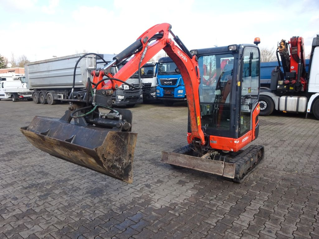 Kubota Minibagger KX019-4 - Mini escavadeira: foto 1 Kubota Minibagger KX019-4 - Mini escavadeira: foto 1