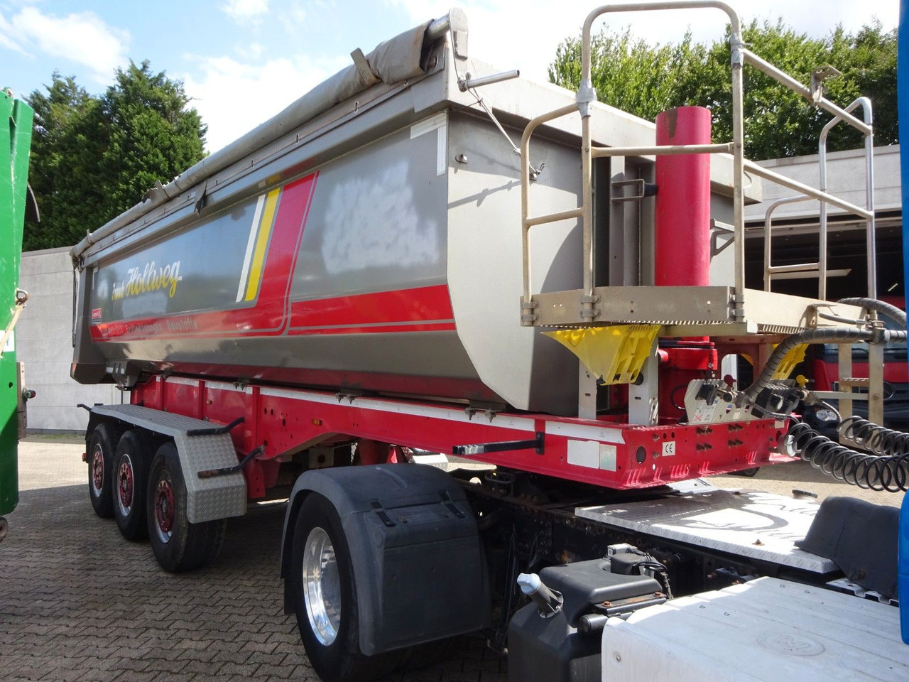 Langendorf Kippauflieger mit 3 Achsen Stahl - Semireboque basculante: foto 5 Langendorf Kippauflieger mit 3 Achsen Stahl - Semireboque basculante: foto 5