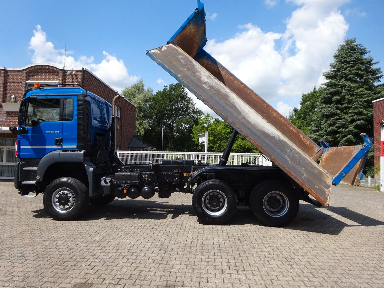 MAN 26.420 TGS MEILER 3Skipper + Bordmatik 6x6 - Caminhão basculante, Caminhão grua: foto 2 MAN 26.420 TGS MEILER 3Skipper + Bordmatik 6x6 - Caminhão basculante, Caminhão grua: foto 2
