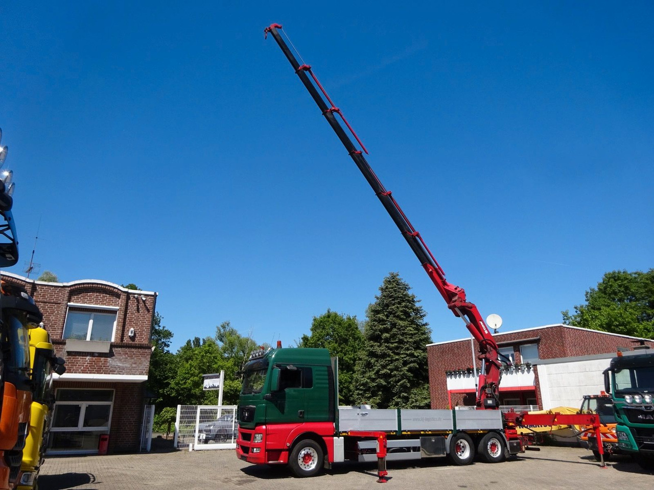 MAN 26.480 TGX + MKG HLK531 Kran +Lift-Lenkachse - Camião de caixa aberta/ Plataforma, Caminhão grua: foto 3 MAN 26.480 TGX + MKG HLK531 Kran +Lift-Lenkachse - Camião de caixa aberta/ Plataforma, Caminhão grua: foto 3