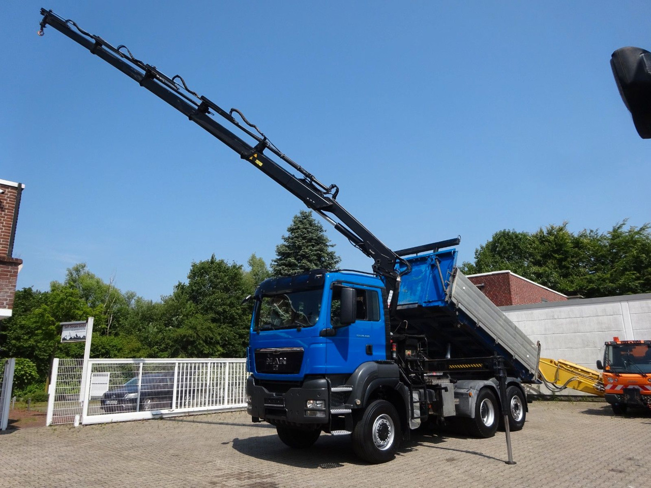MAN 28.400 TGS 3Skipper+HIAB 166 E-4 HIPRPO 6x4-4 - Caminhão basculante, Caminhão grua: foto 1 MAN 28.400 TGS 3Skipper+HIAB 166 E-4 HIPRPO 6x4-4 - Caminhão basculante, Caminhão grua: foto 1