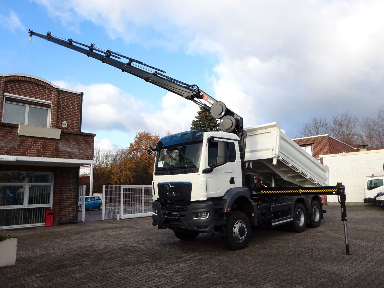 MAN 33.430 6x6 3-SEITENKIPPER KRAN HIAB 228- 6HYDRO - Caminhão basculante, Caminhão grua: foto 3 MAN 33.430 6x6 3-SEITENKIPPER KRAN HIAB 228- 6HYDRO - Caminhão basculante, Caminhão grua: foto 3